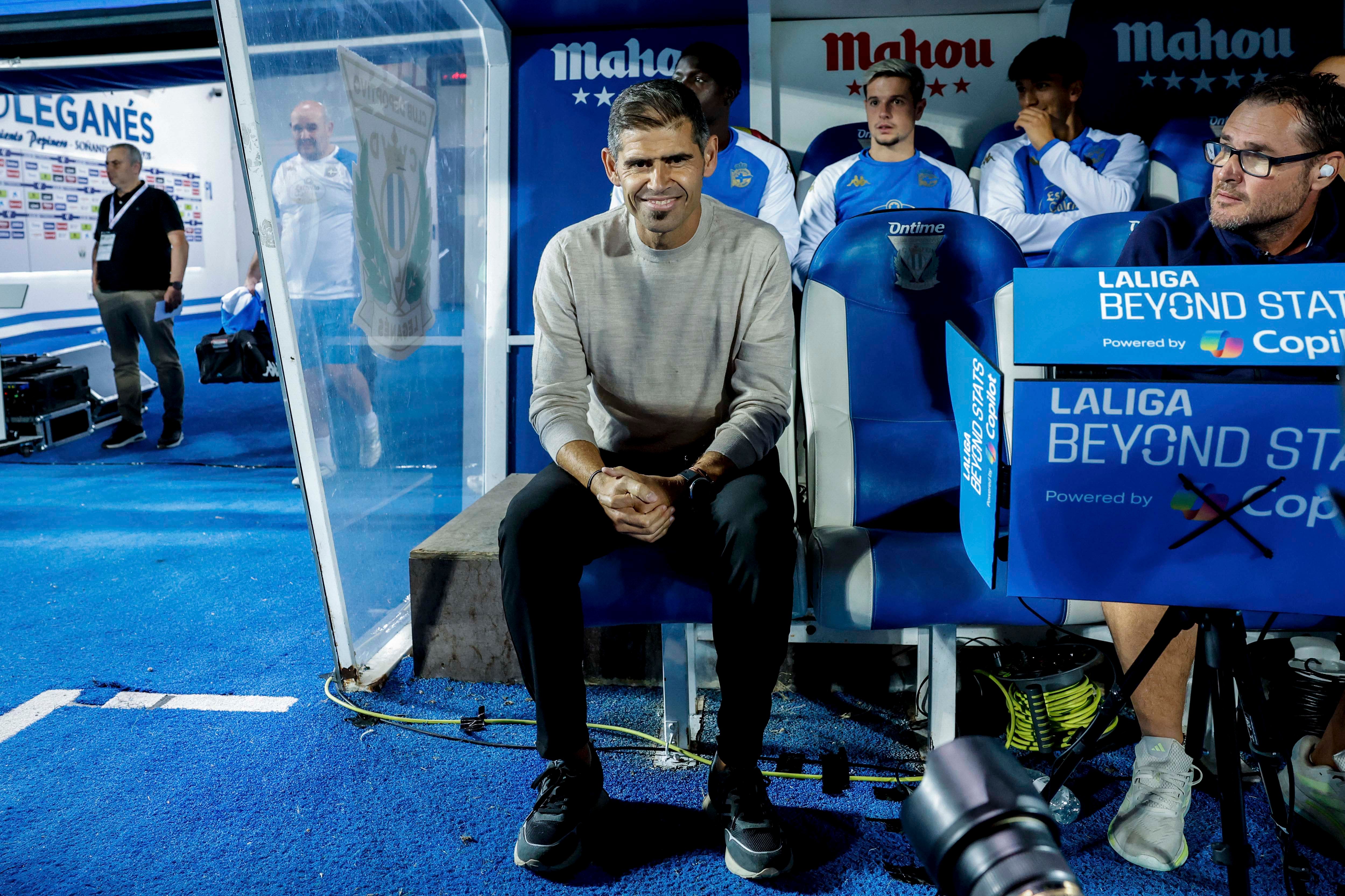  Antonio Hidalgo sonríe antes del Leganés-Deportivo.