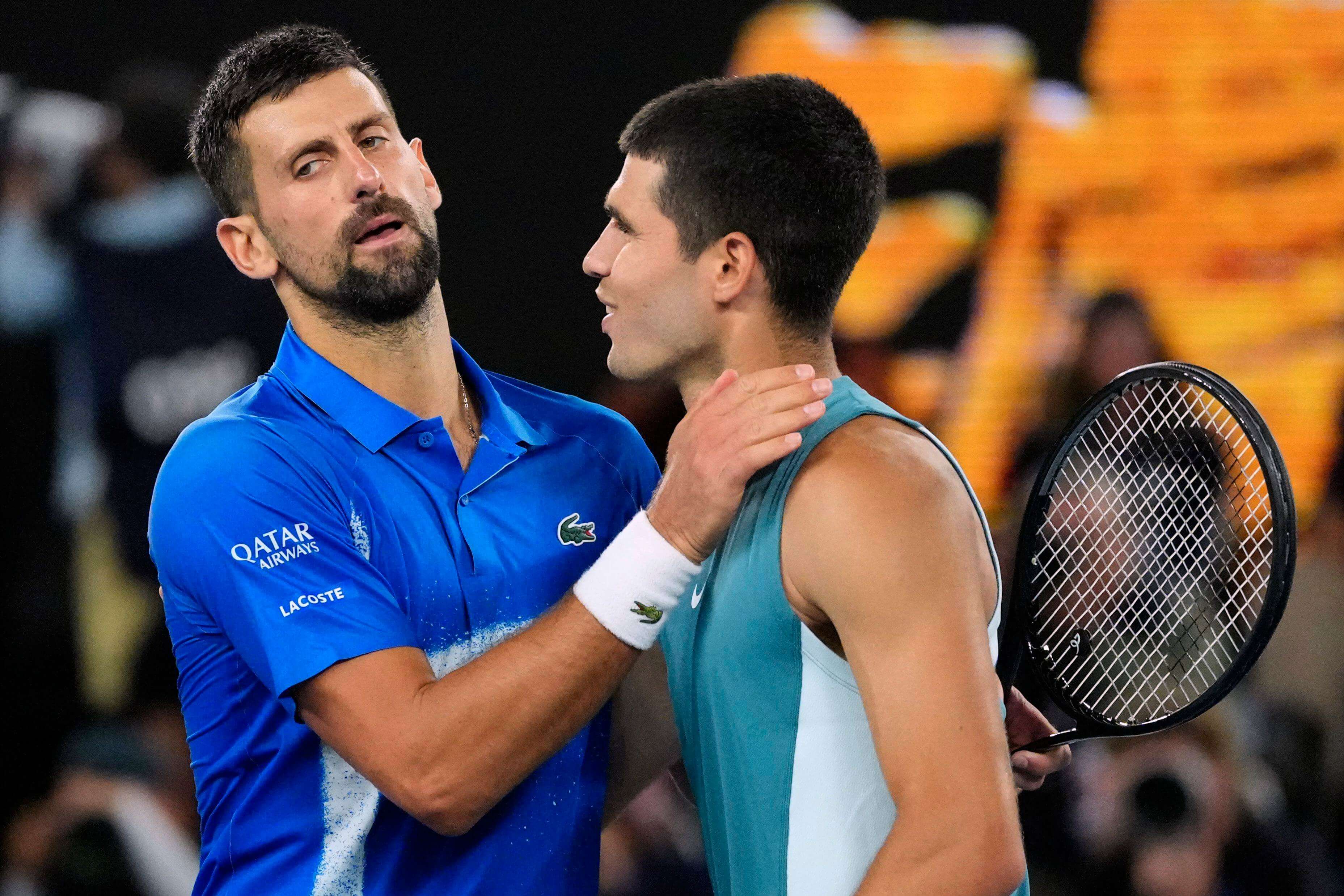  Saludo amistoso entre Novak Djokovic y Carlos Alcaraz.