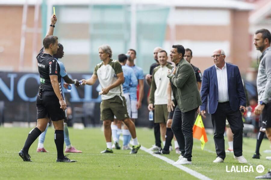  Míchel Sánchez, durante el partido entre el Celta y el Girona en Balaídos.