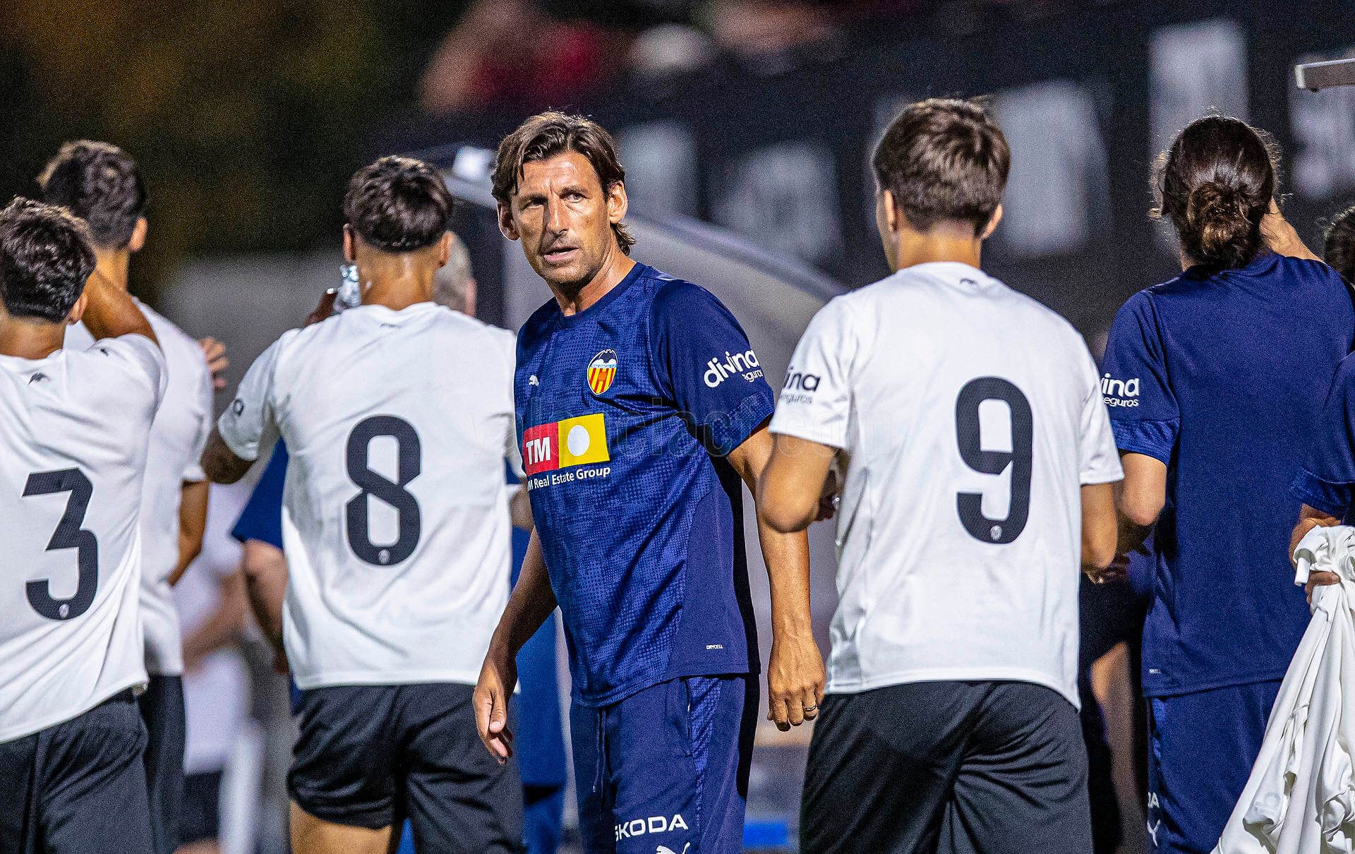 MIguel Ángel Angulo dirigiendo al VCF Mestalla