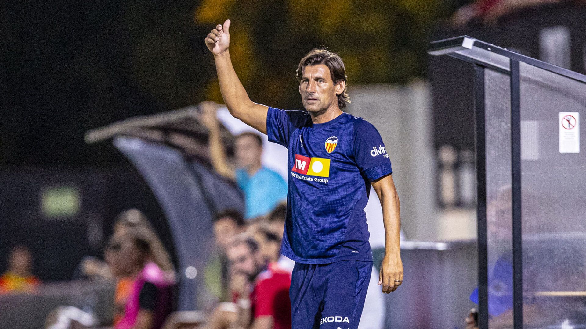  MIguel Ángel Angulo dirigiendo al VCF Mestalla