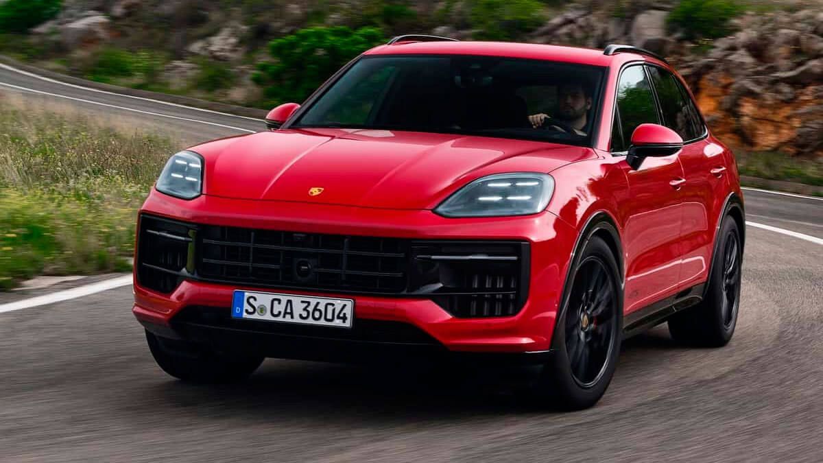  Porsche Cayenne GTS 2024