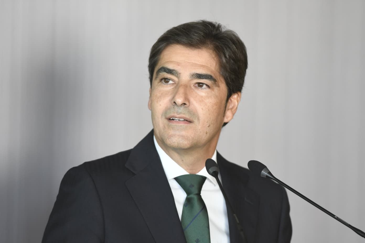 Ángel Haro, en la presentación de Amrabat.