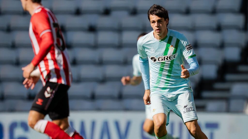 Gonzalo Petit, ante el Sunderland (Foto: RBB).
