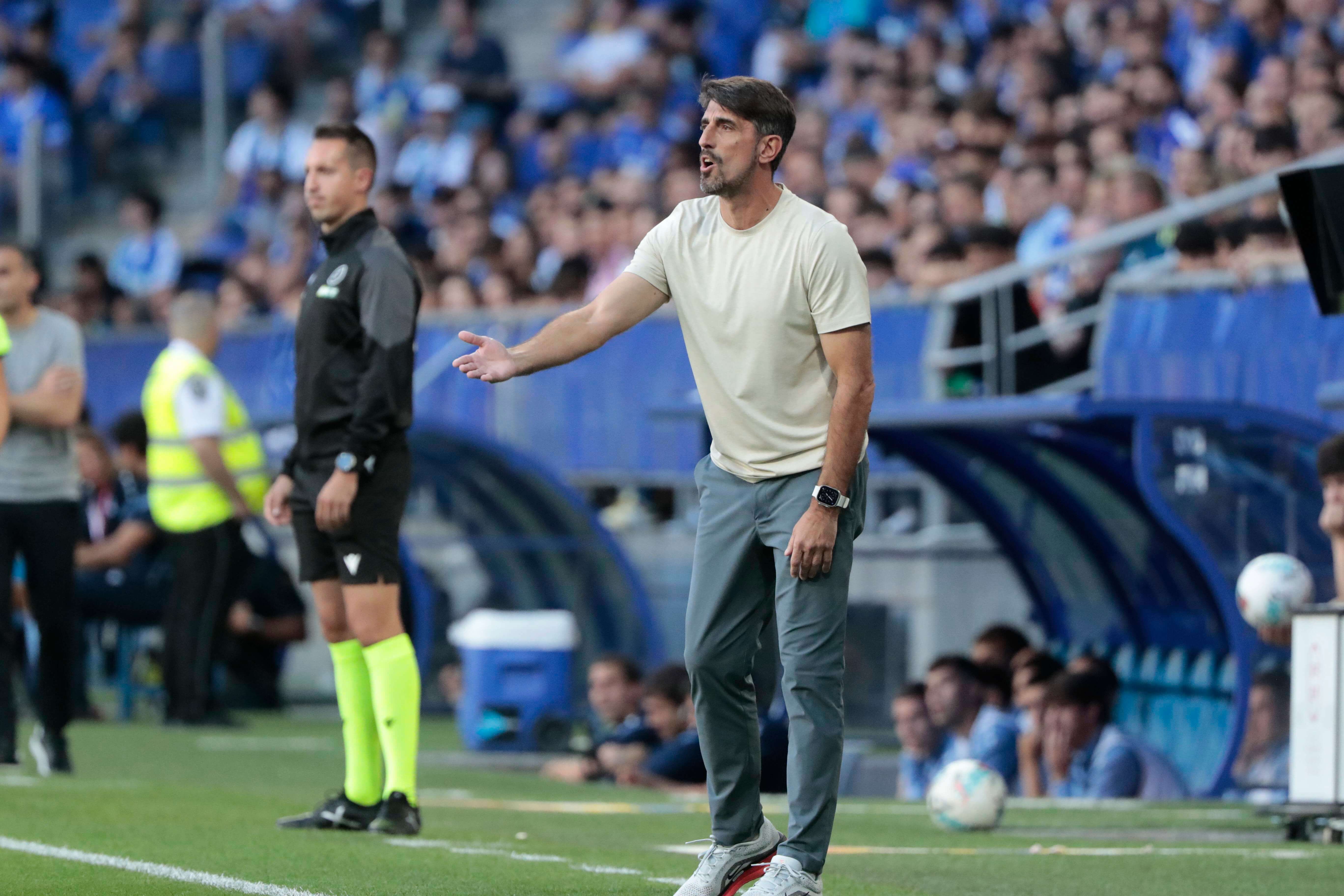 Veljko Paunovic da instrucciones en el Oviedo-Real Sociedad.