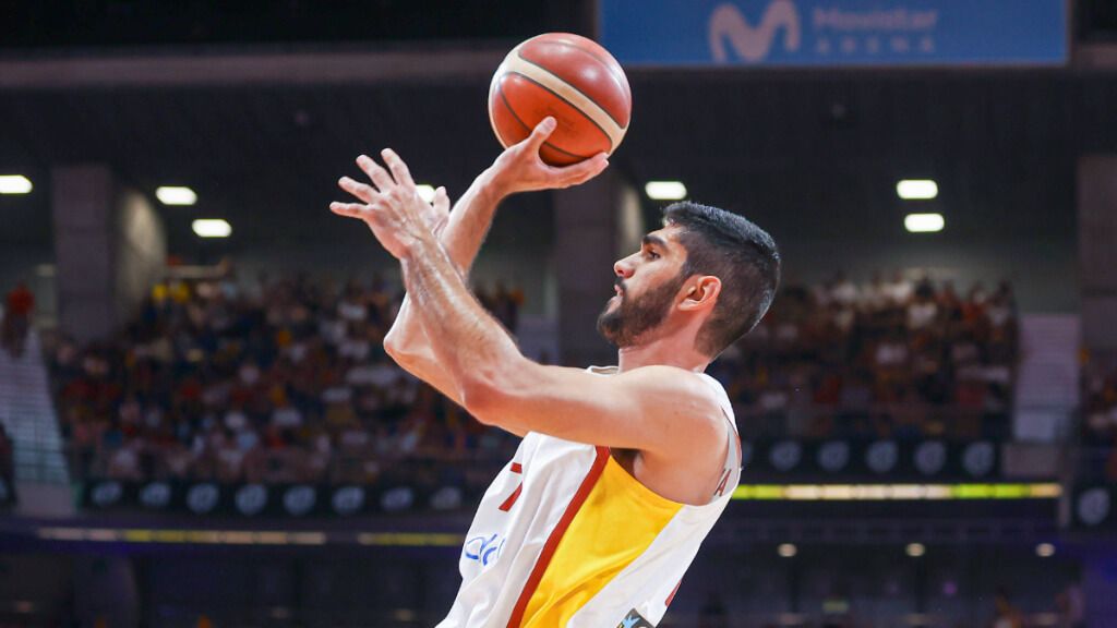  Santi Aldama durante un amistoso previo al Eurobasket (Fuente: Cordon Press)