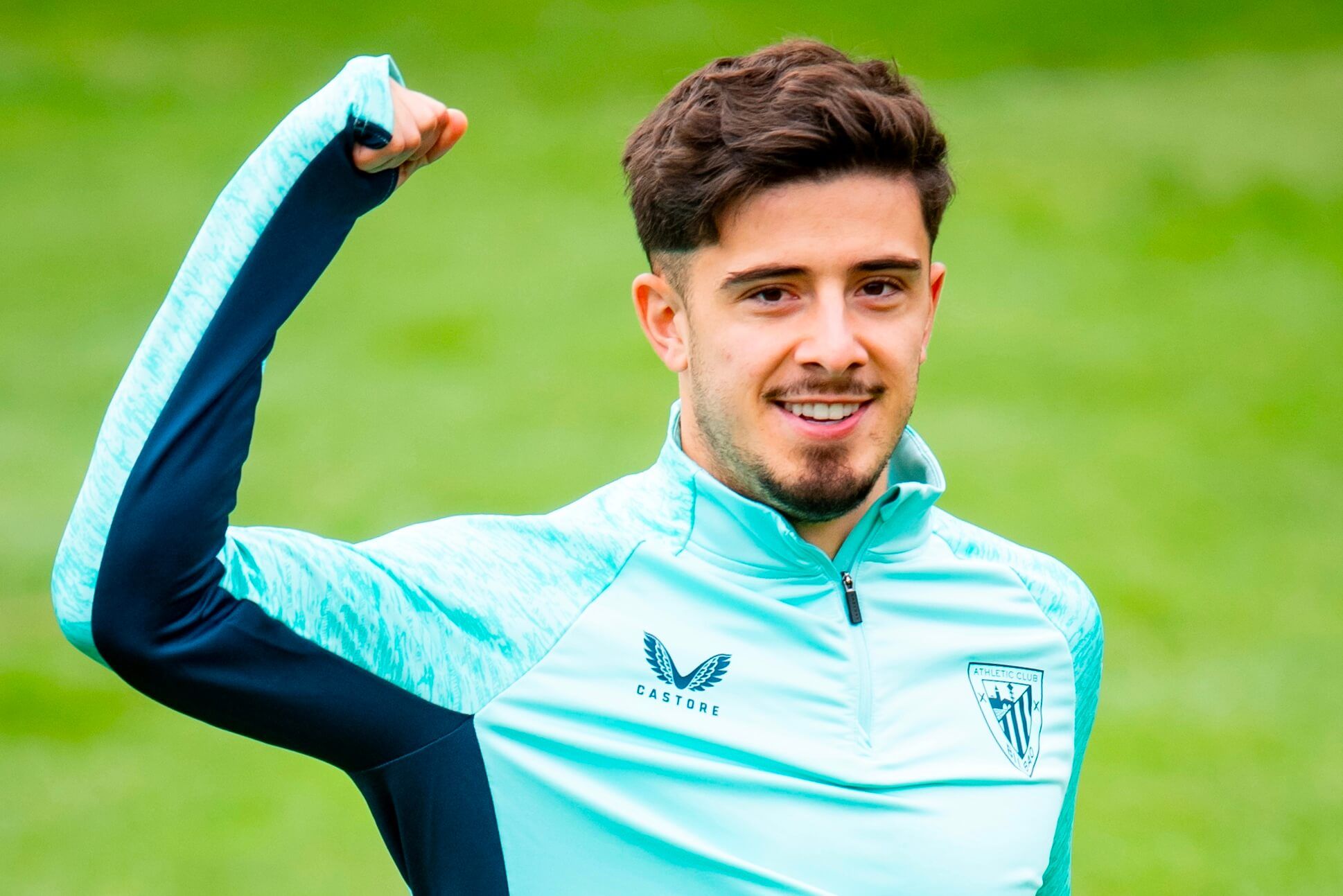  Gesto del navarro Nico Serrano entrenando en Lezama.