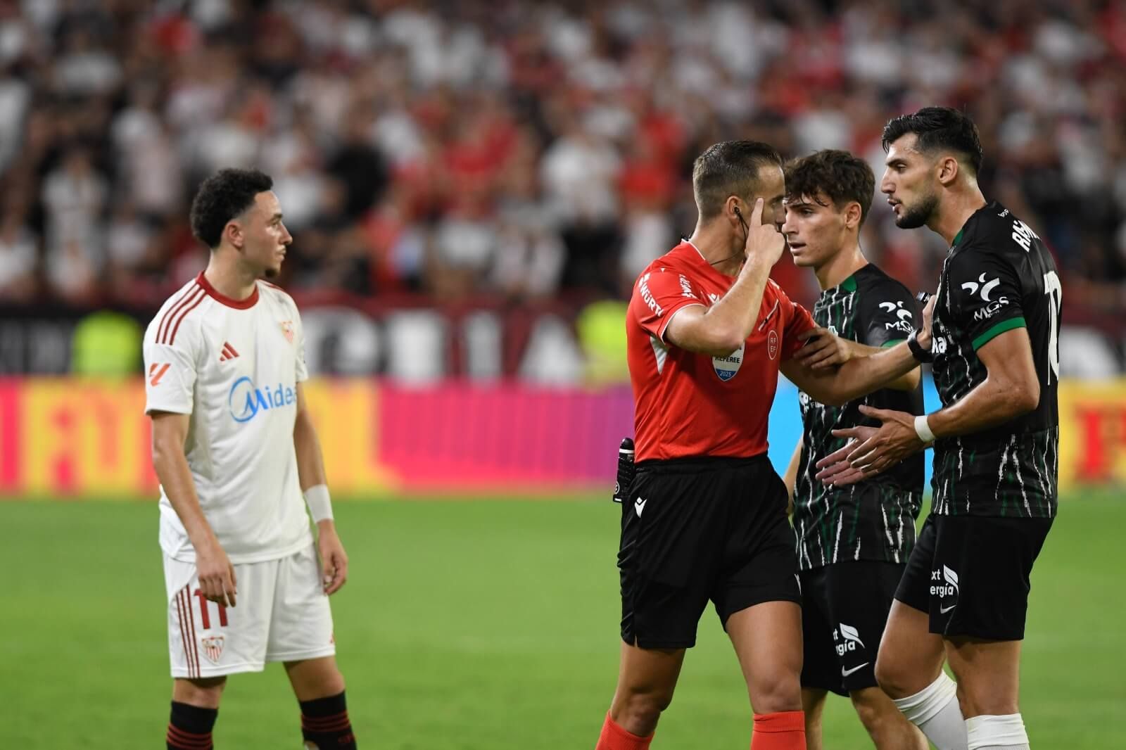  Alberola Rojas pide cabeza a Rafa Mir.