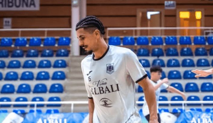  Sinesio Junior en un partido con el Valdepeñas