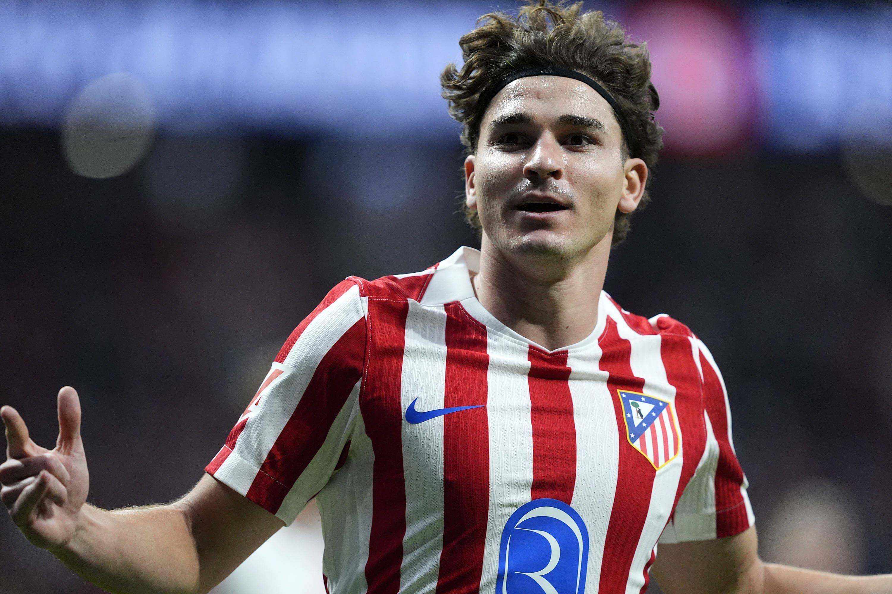  Julián Álvarez celebrando contra el Rayo Vallecano (Cordon Press)