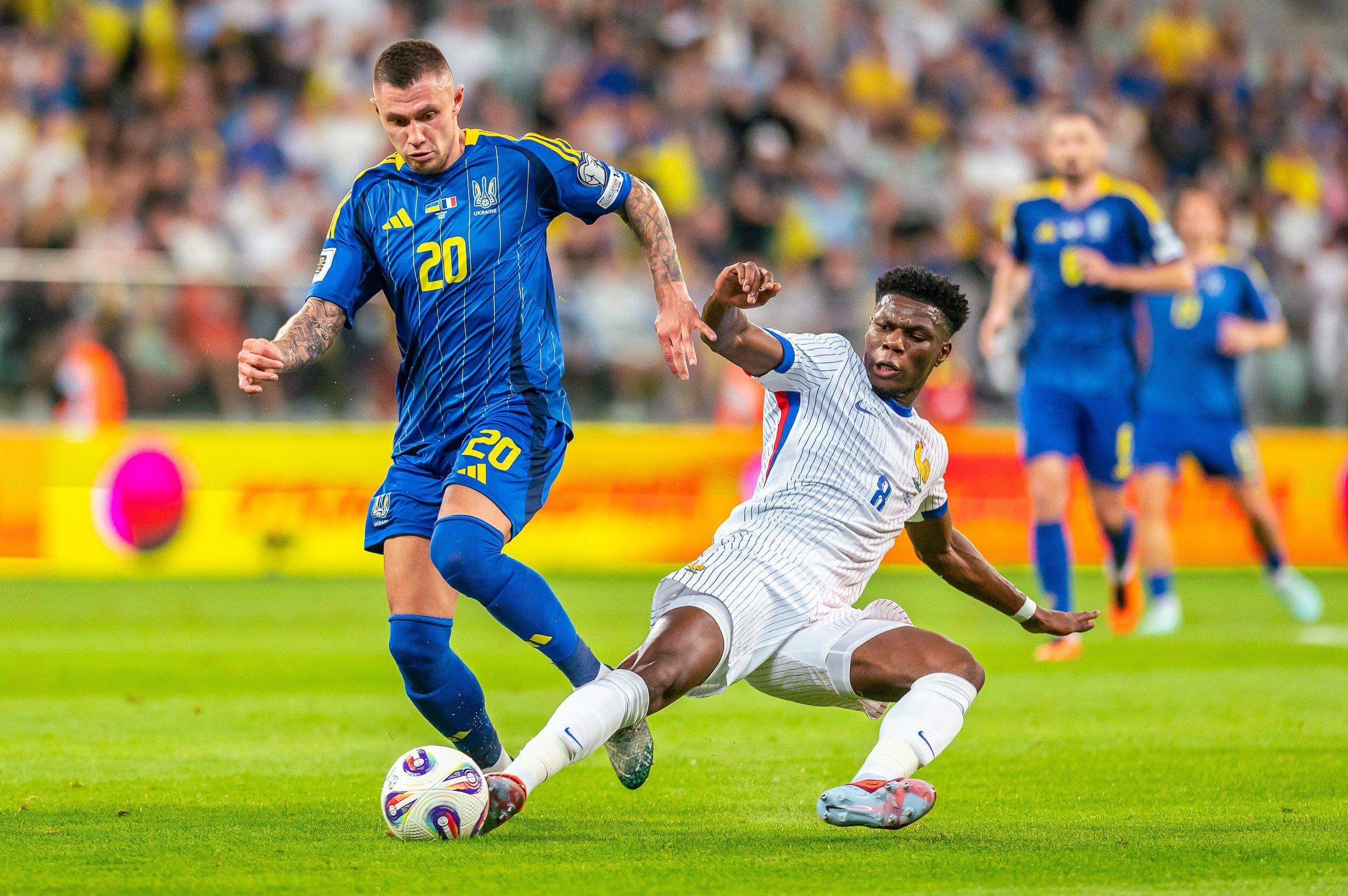 Tchouameni robando un balón ante Ucrania (Cordon Press)