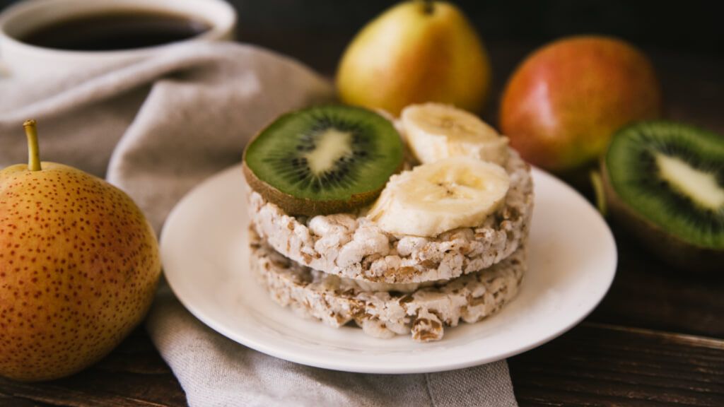  Tortita de arroz con fruta encima