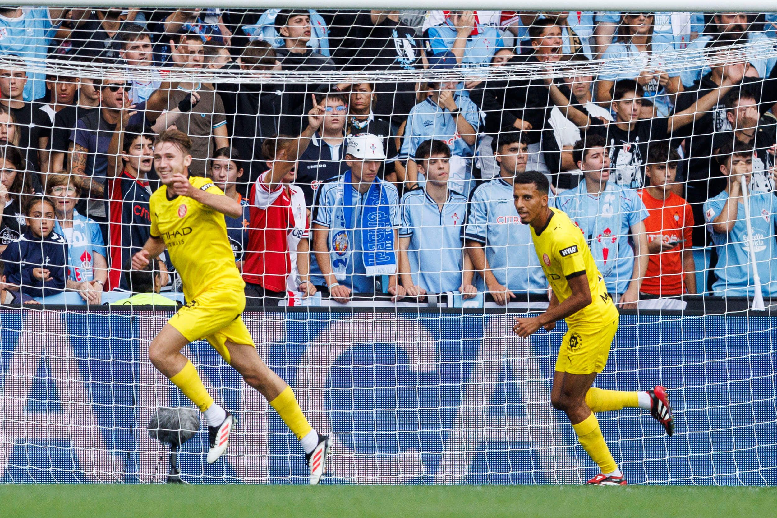  Vladyslav Vanat celebra su gol en el Celta-Girona.