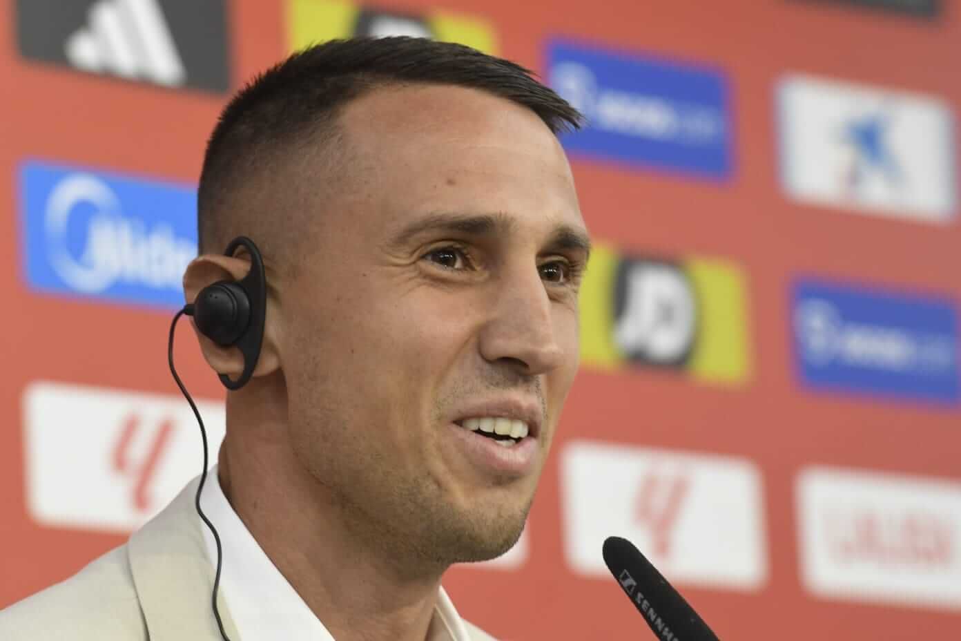 Odysseas Vlachodimos, en su presentación