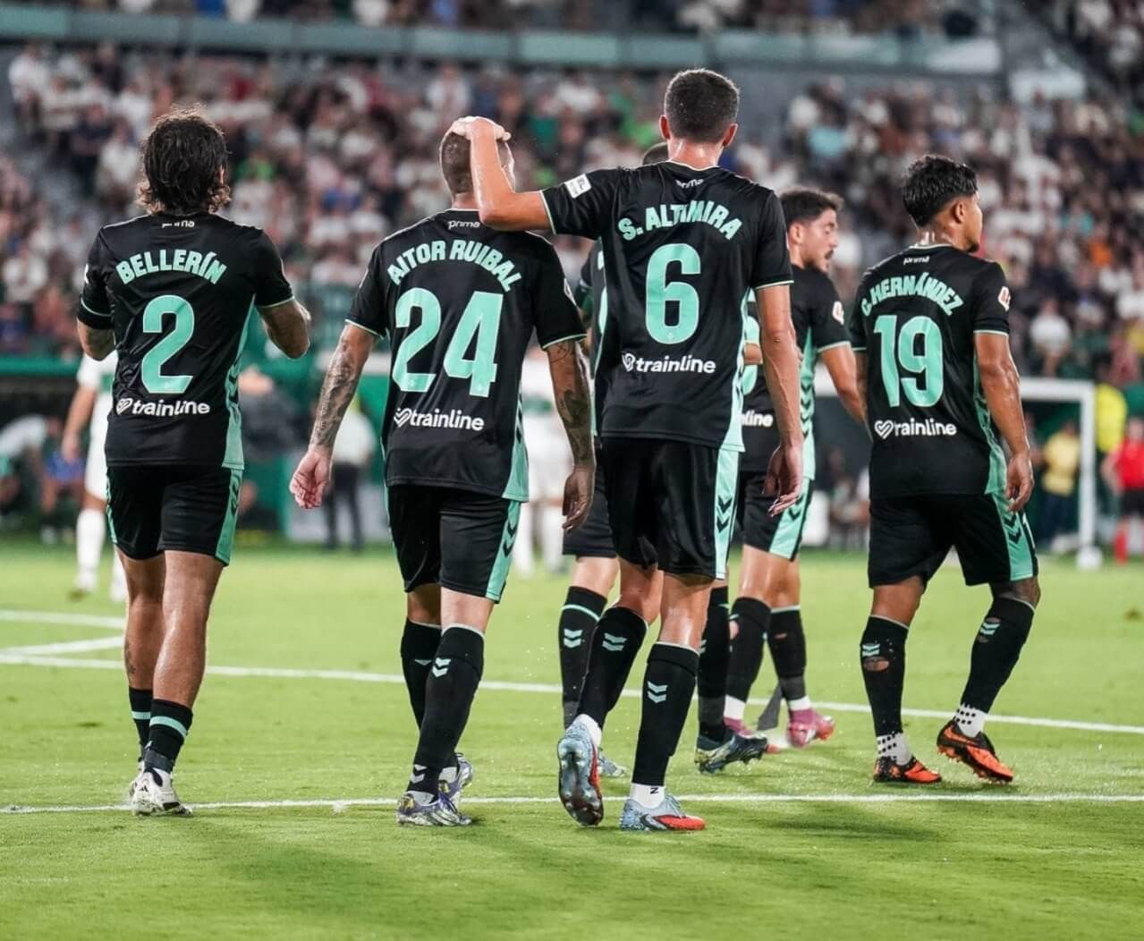 Celebración del gol de Ruibal al Elche