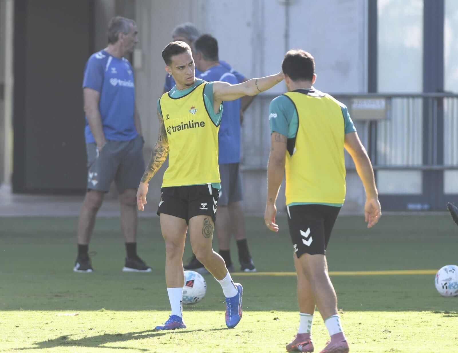  Antony, en el entrenamiento del Betis