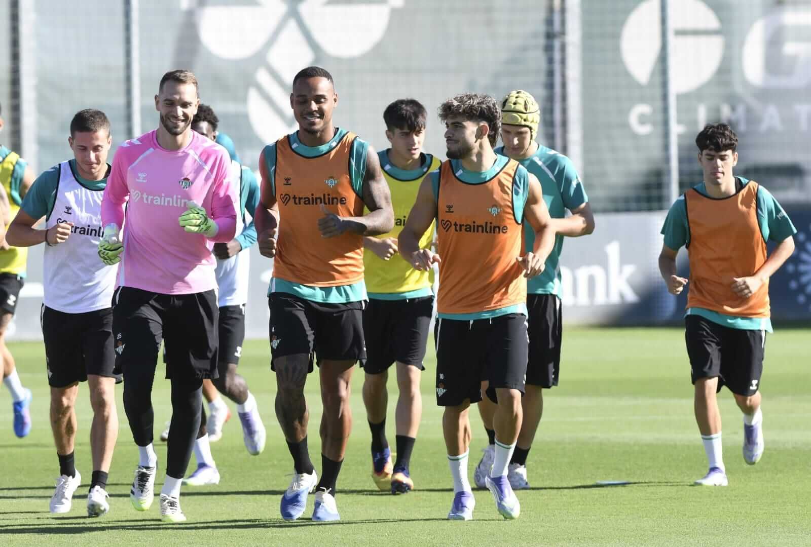  Ez Abde vuelve a entrenar con el grupo