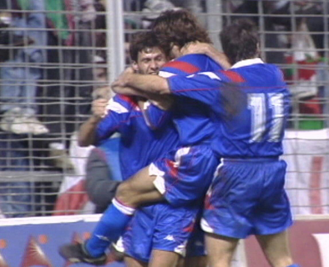  Los jugadores del Athletic Club celebran el gol de Cuco Ziganda al Newcastle United en San Mamés.