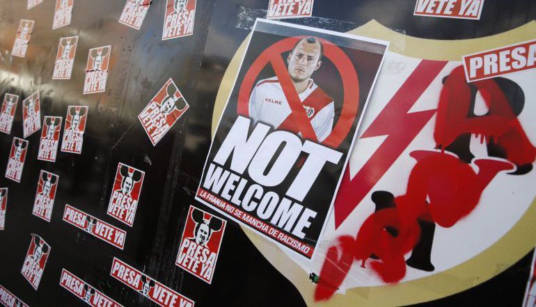  Zozulya, vetado por la afición del Rayo Vallecano.