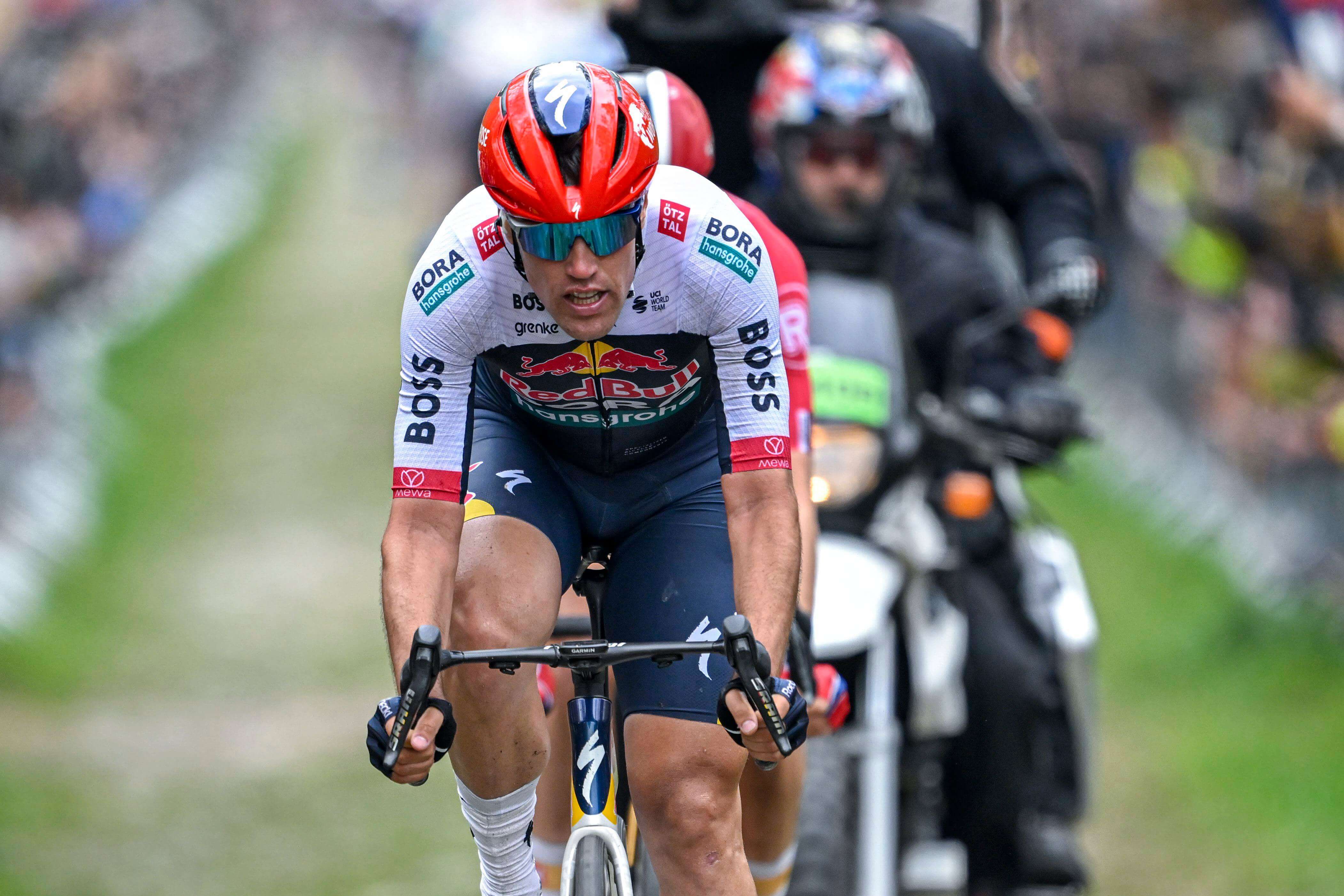 Oier Lazkano durante una carrera (Cordon Press)