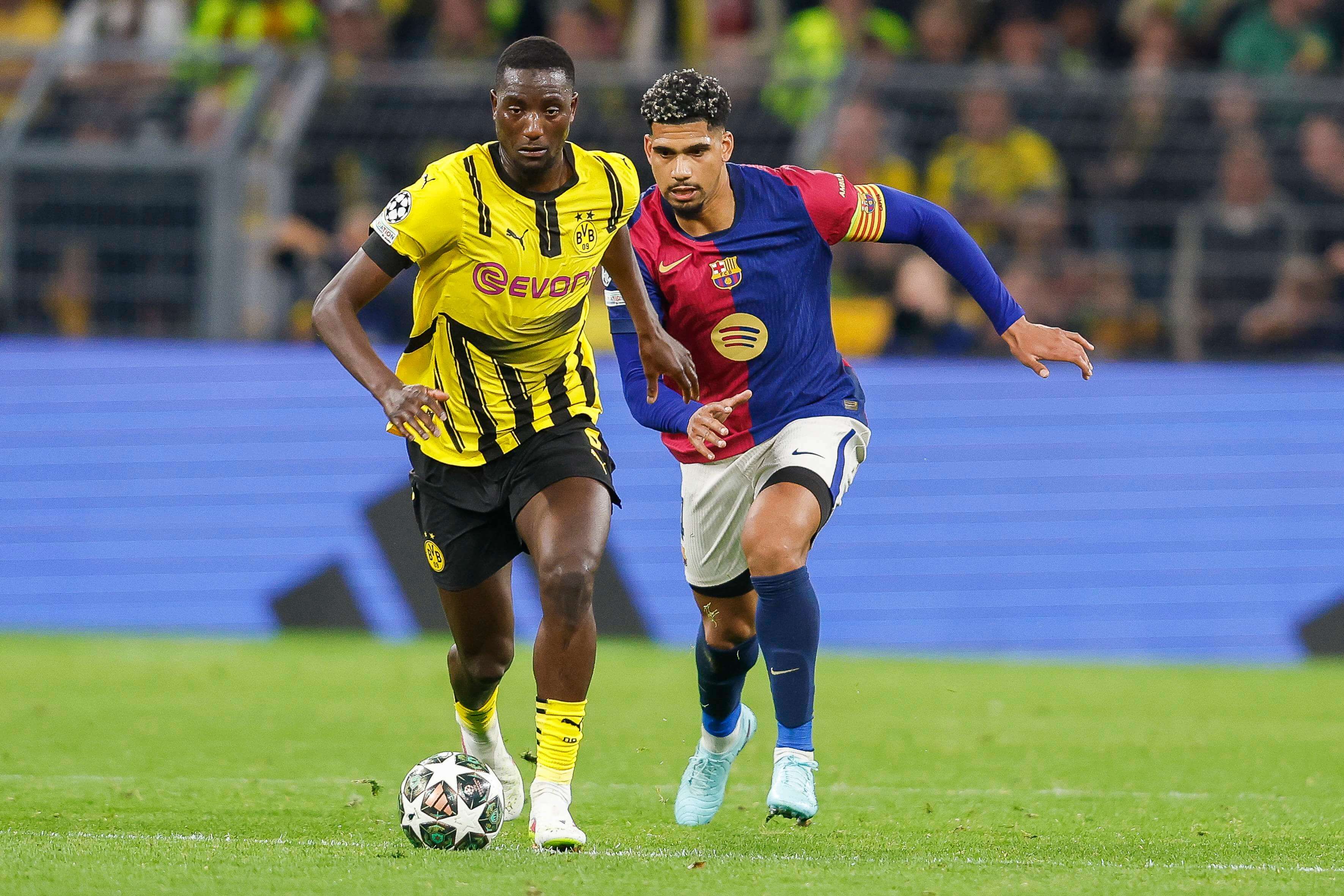  Serhou Guirassy en Champions League contra el Barça (Cordon Press)