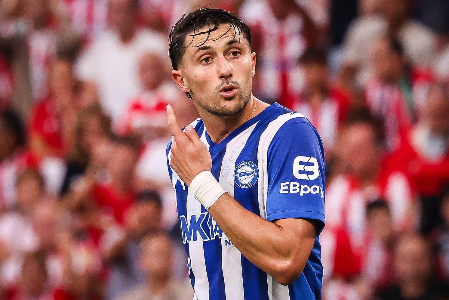  Facundo Garcés, en un partido del Deportivo Alavés (FOTO: Cordón Press).