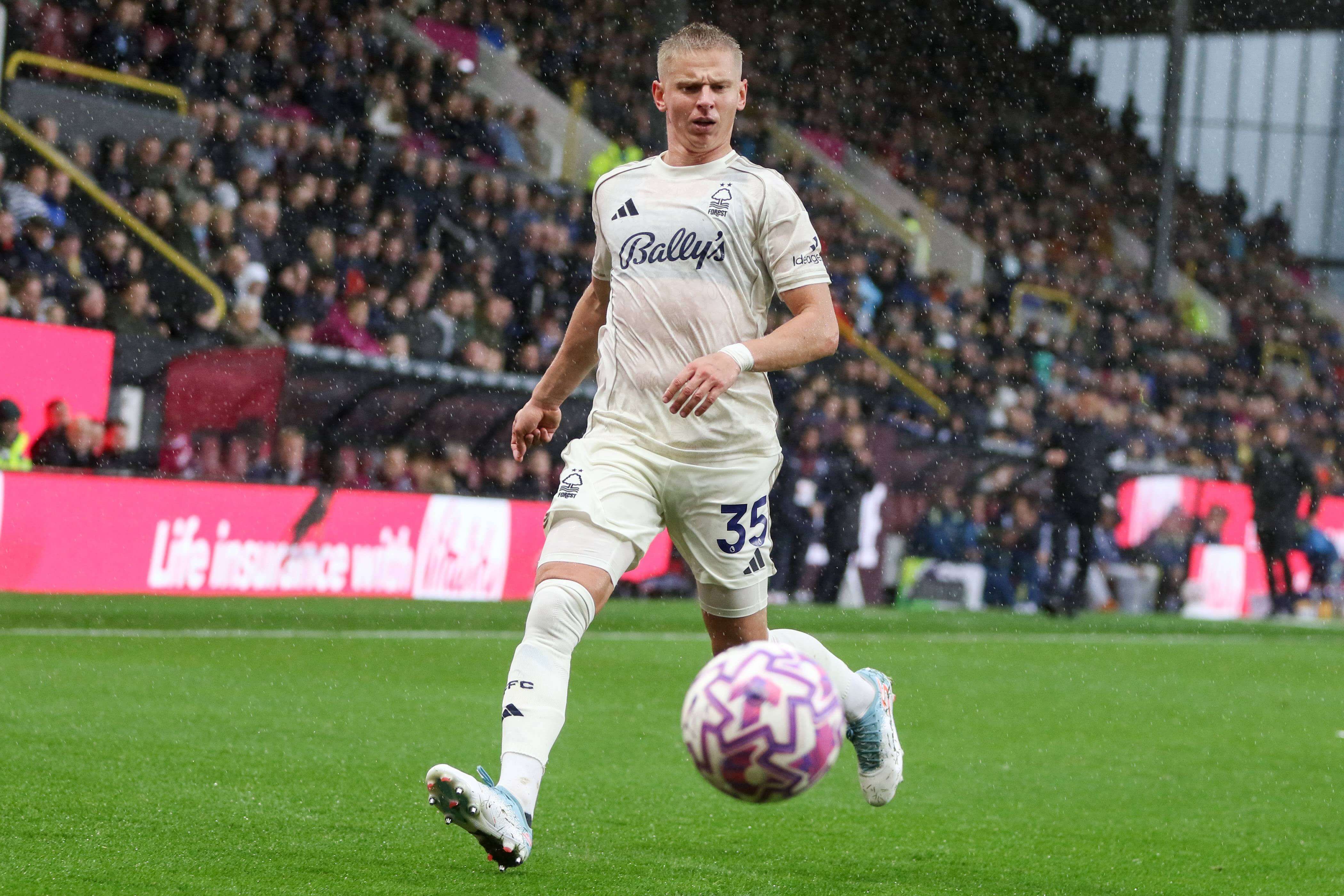 Oleksandr Zinchenko, con el Forest.