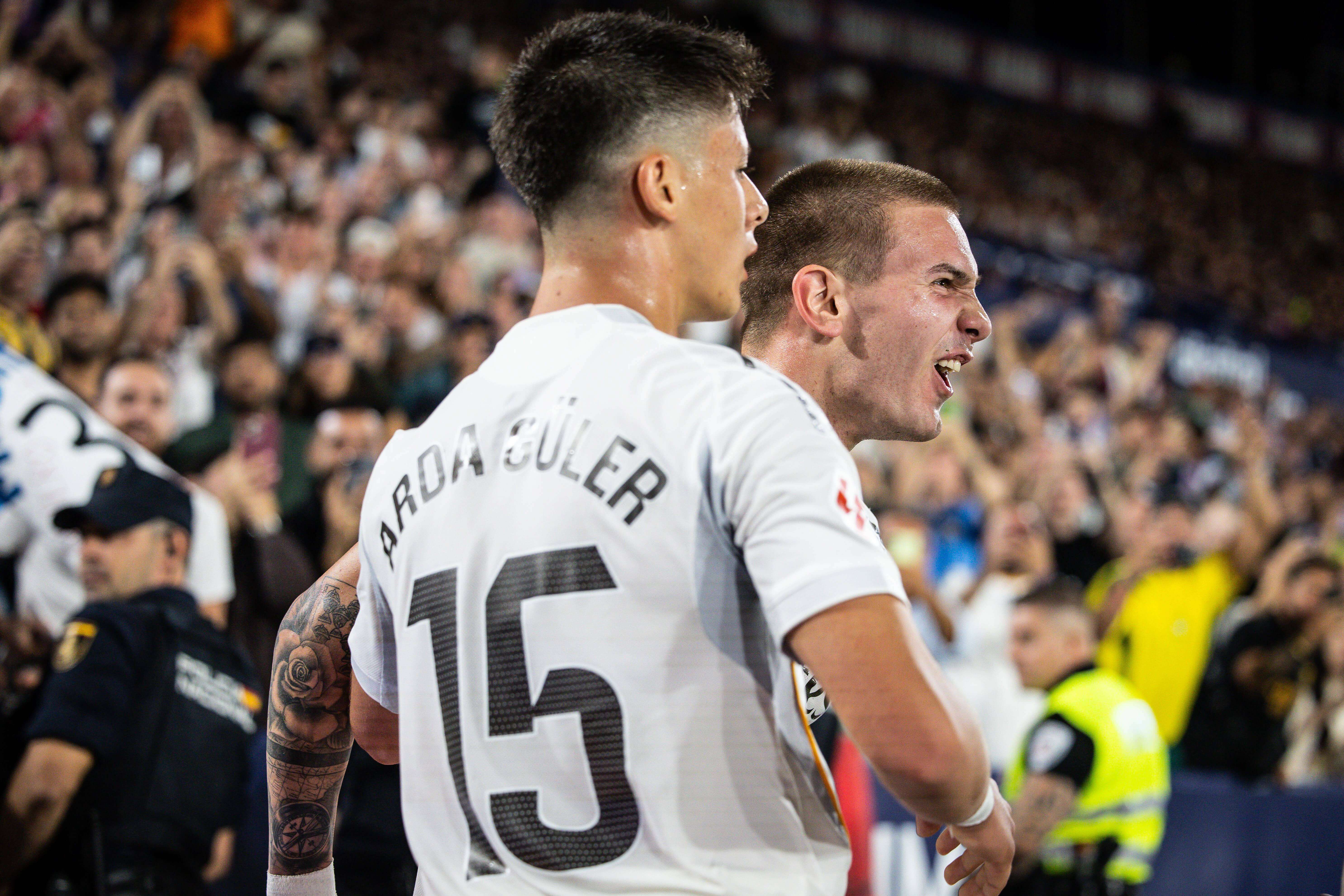  Franco Mastantuono y Arda Güler (Cordon Press)