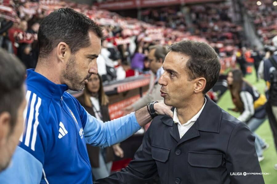  Rubén Sellés saluda a Borja Jiménez.