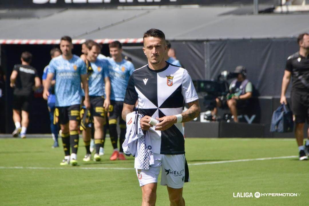 Salvi Sánchez, antes de un partido con el Ceuta (FOTO: LALIGA).
