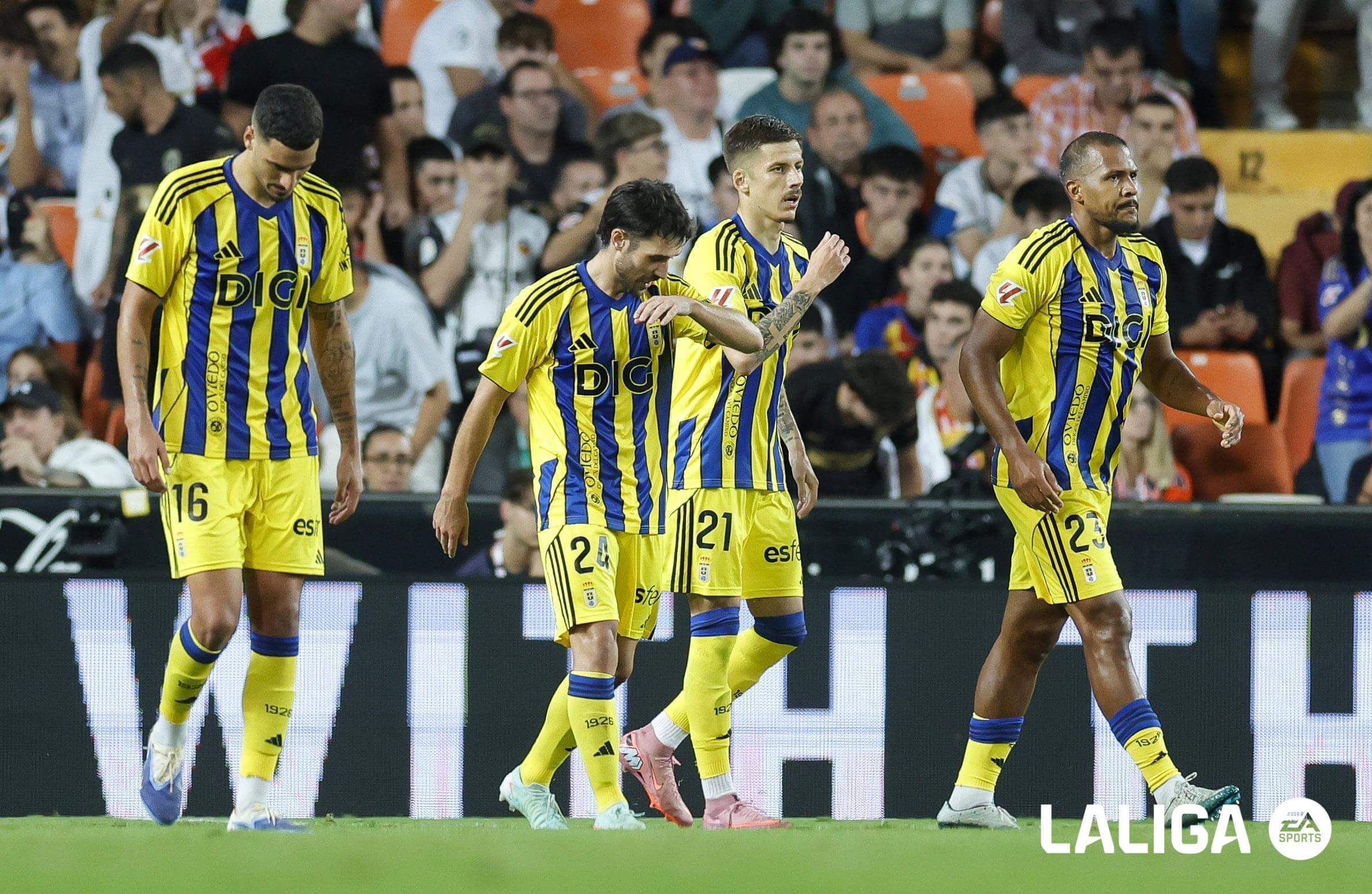  Luka Ilic celebra su gol en Mestalla.