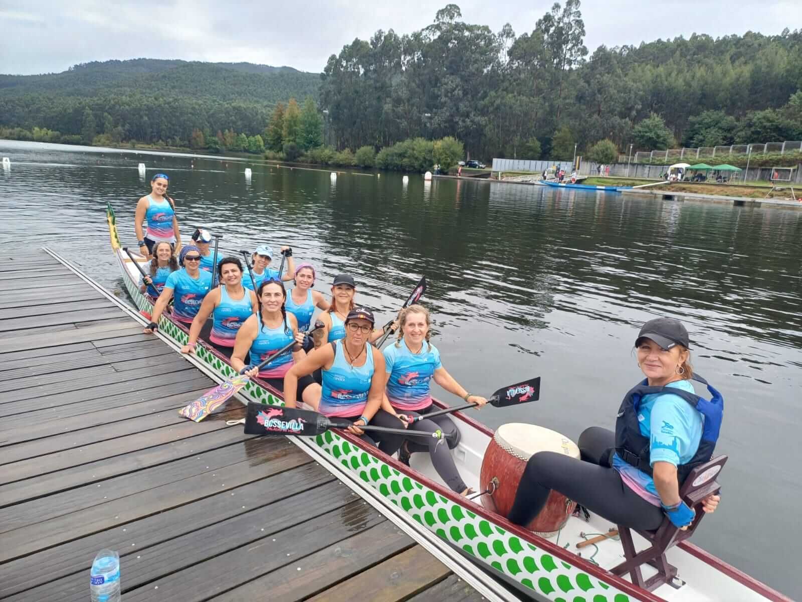 Las participantes del Sevilla Dragón, durante el Campeonato de España.