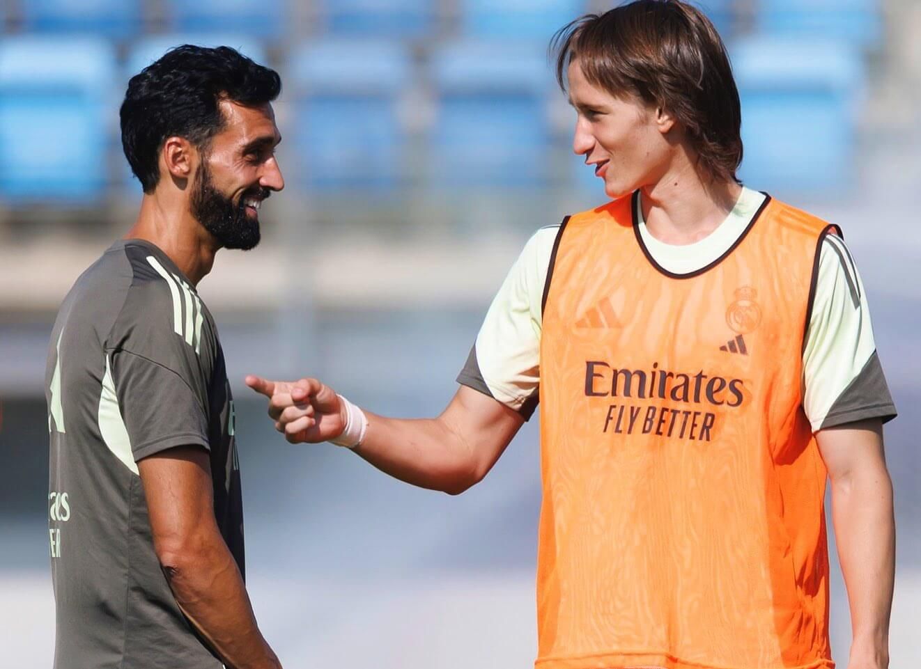  Álvaro Arbeloa y Joan Martínez durante un entrenamiento