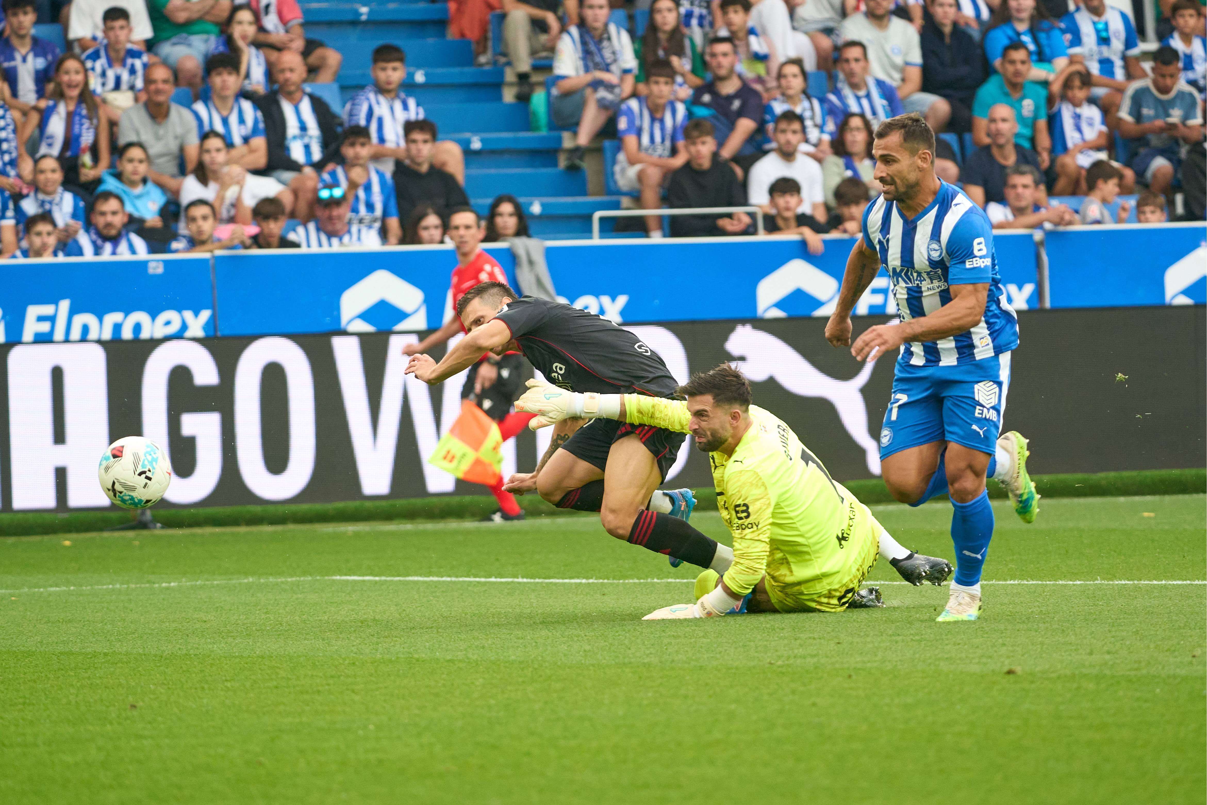 Alfon, ante el Alavés.