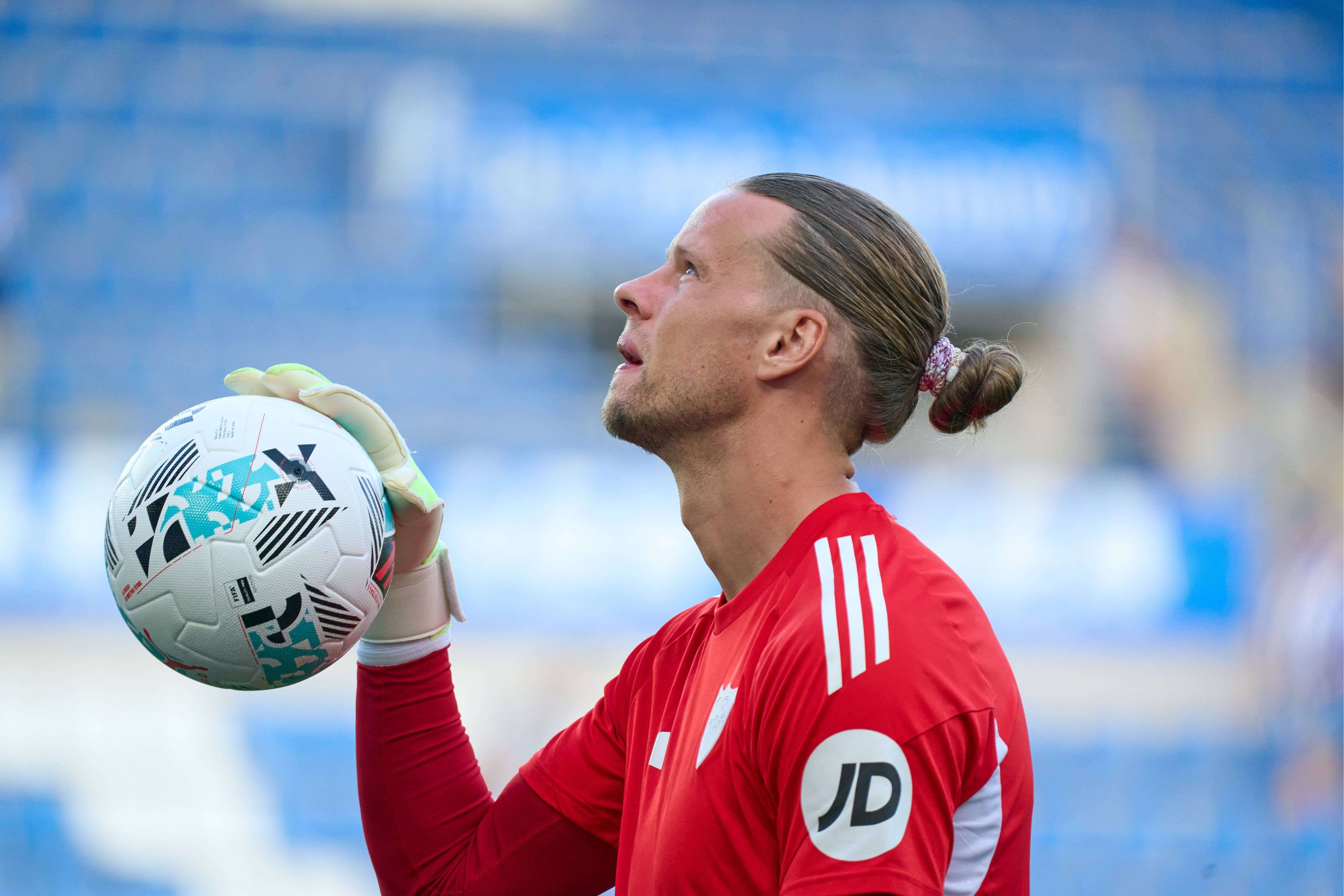  Orjan Nyland, ante el Alavés.