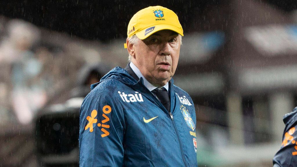  Carlo Ancelotti en un partido con Brasil (Cordon Press)