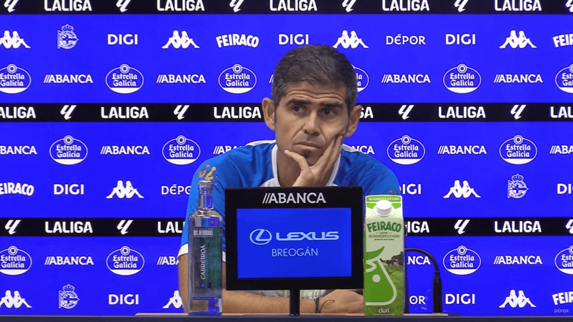 Antonio Hidalgo, en sala de prensa antes del Deportivo-Huesca.