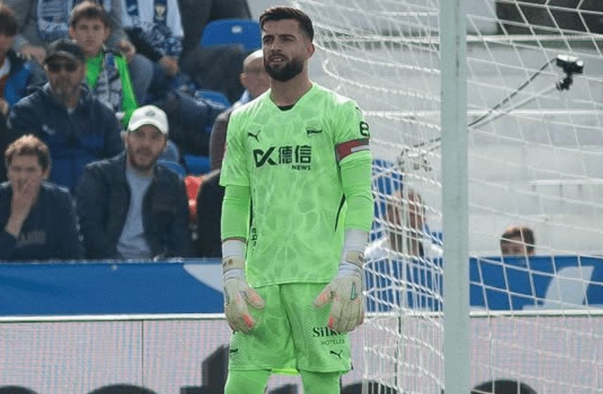 Antonio Sivera otro de los porteros formado en el Valencia CF y que ahora son rivales