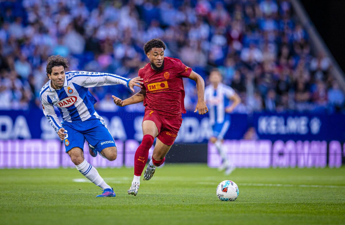 Arnaut Danjuma ante el Espanyol
