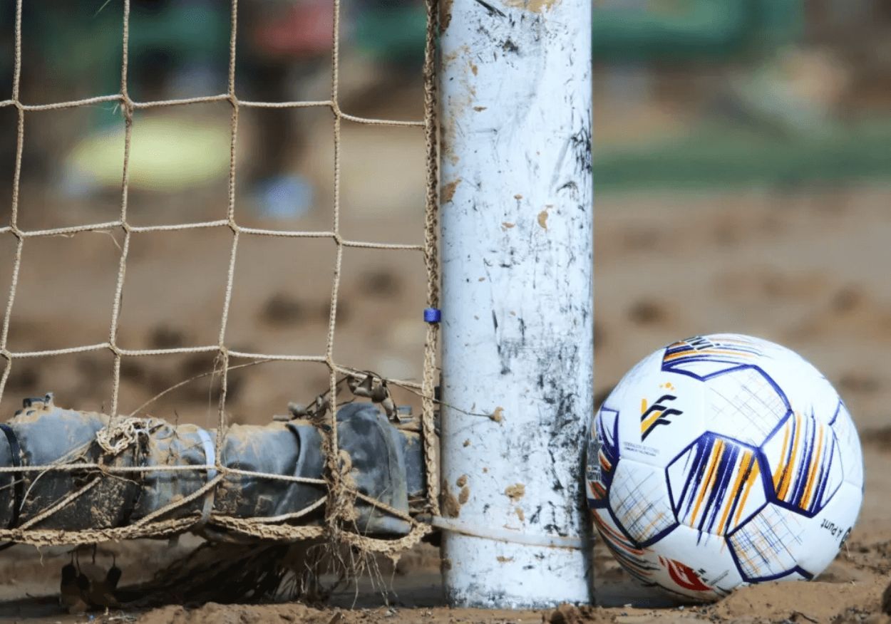  Ayudas para el fútbol valenciano arrasado por la DANA