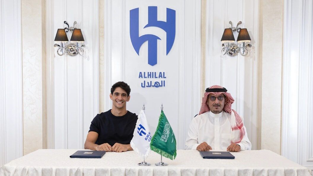 Yassine Bono renueva su contrato con el Al-Hilal.