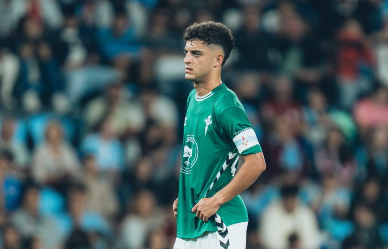  Hugo Álvarez, capitán del Celta ante la selección de Ourense.