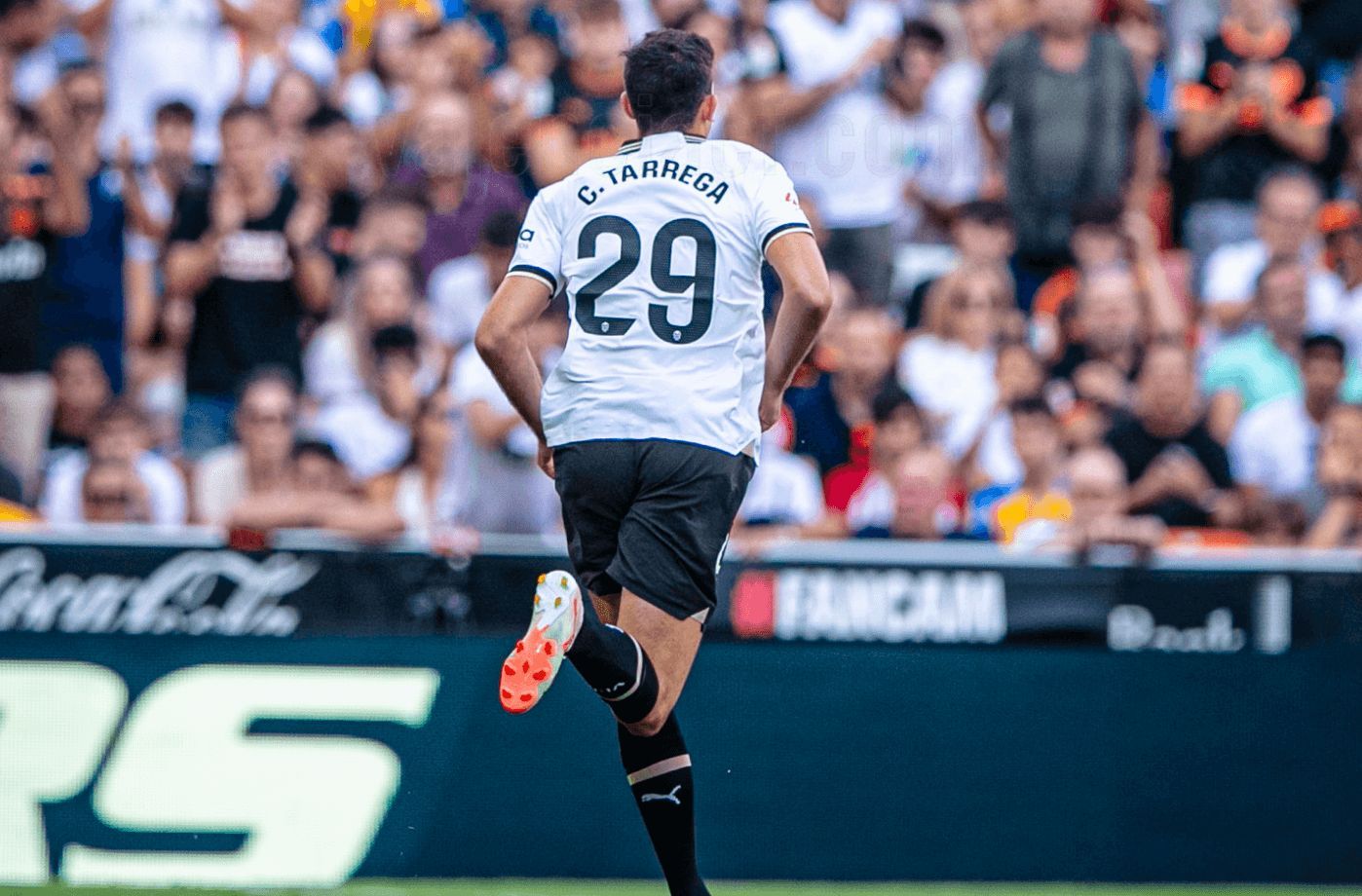  César Tárrega debuta