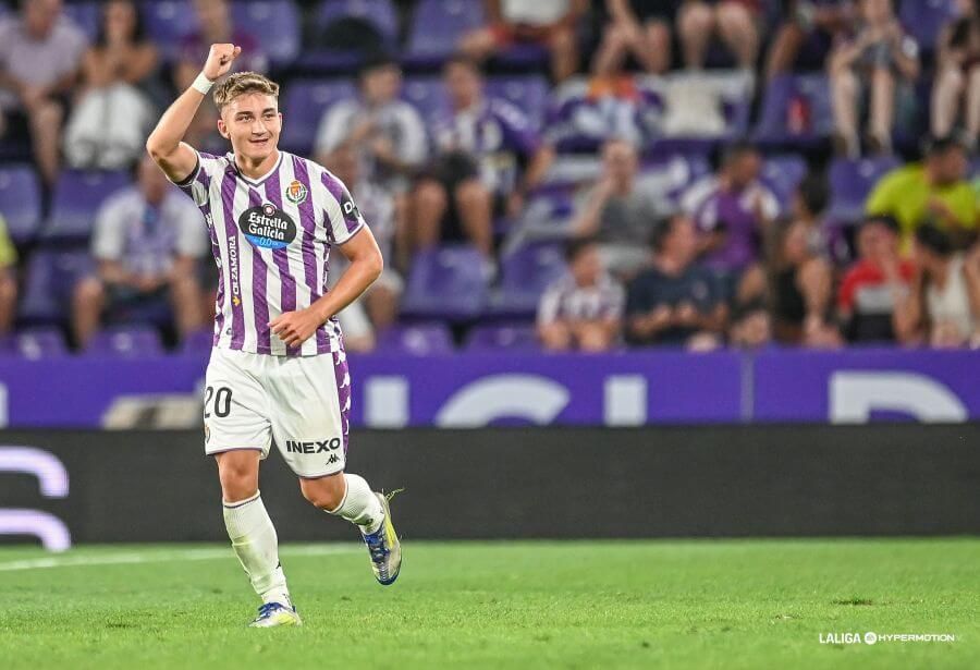 Chuki celebra su gol ante el Ceuta.