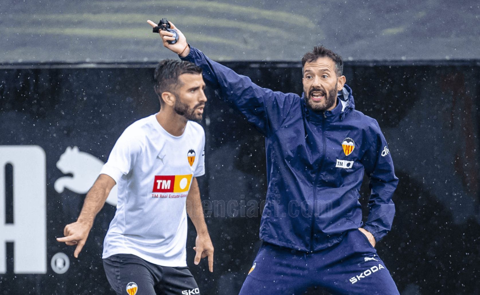 Corberán y Gayà, que podría volver al once titular del Valencia CF