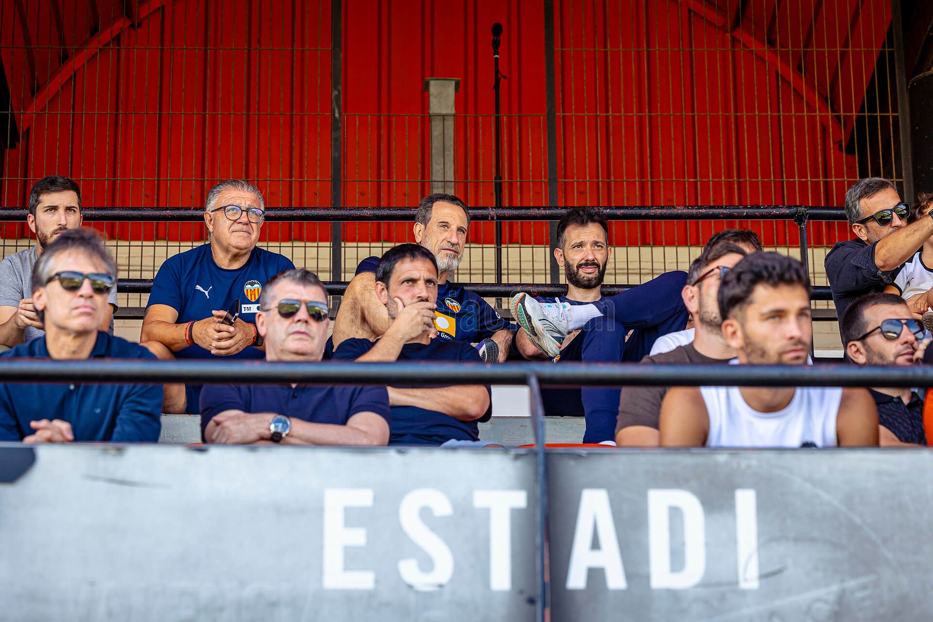  Corona, Gourlay, Corberán, Voro y Hugo Duro viendo al VCF Mestalla