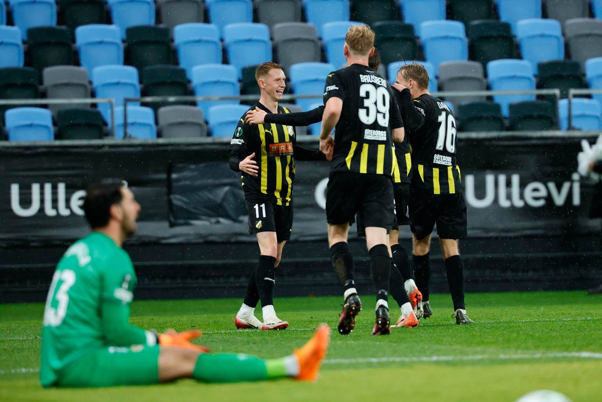  La celebración del Häcken con el Rayo Vallecano (EFE)