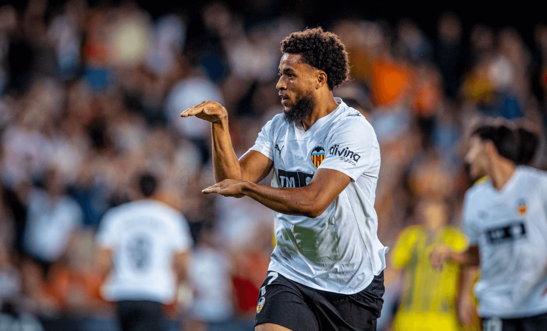  Danjuma en el Valencia-Oviedo