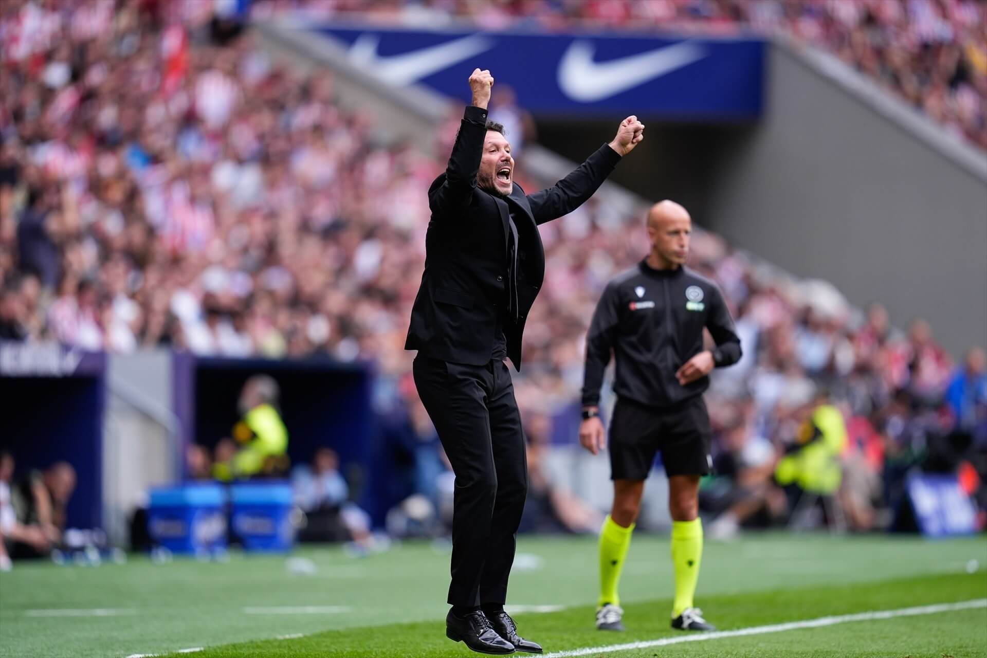  Diego Pablo Simeone celebra en el derbi Atlético-Real Madrid.