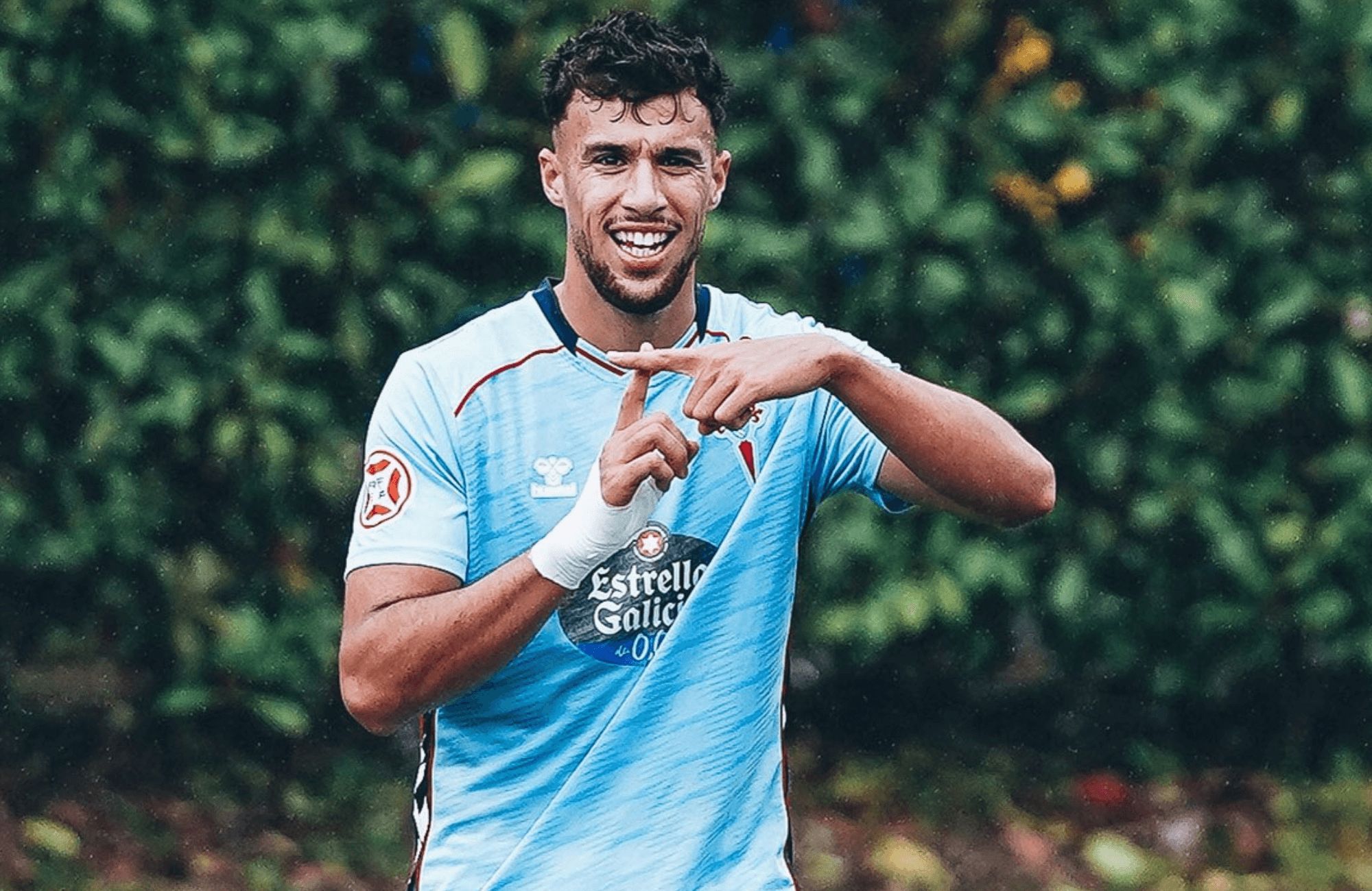  Álvaro Marín tras marcar al Arenteiro.